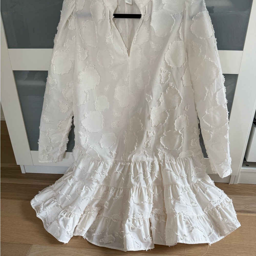 H&M White v neck texture long sleeve flowy mini Dress drop waist bridal dinner